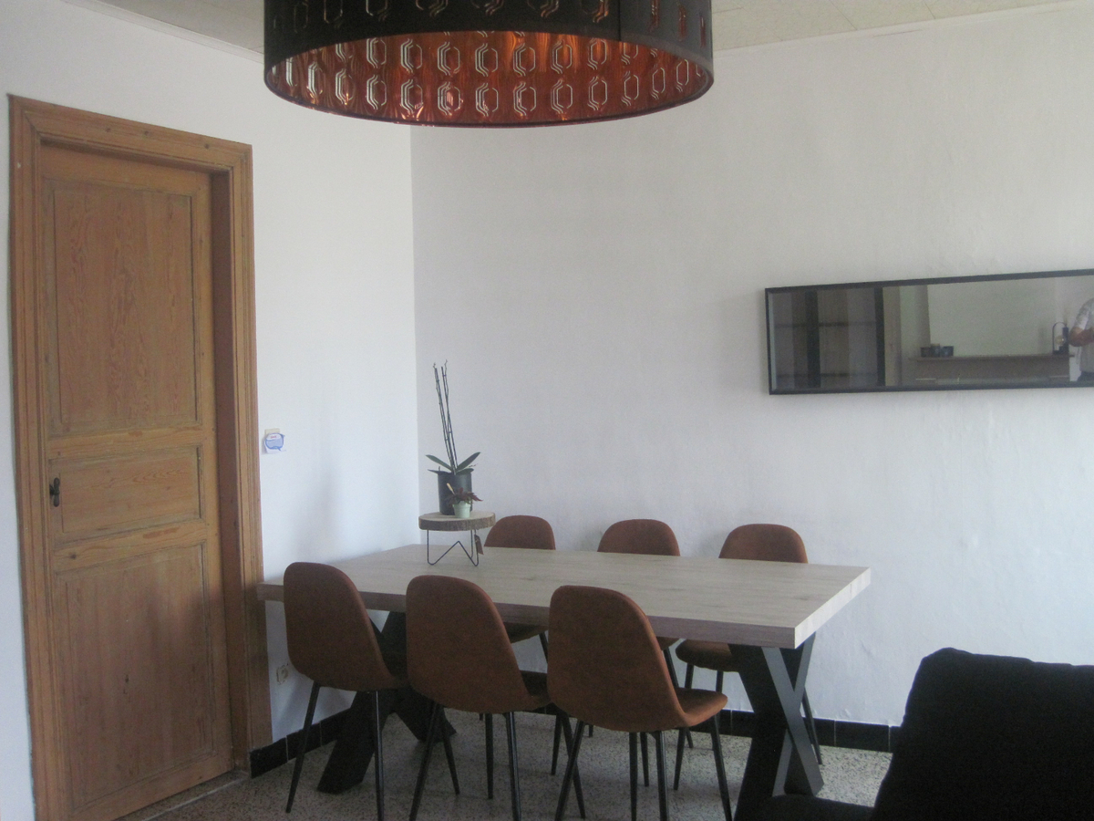 Praktische, goed onderhouden woning met tuin. 