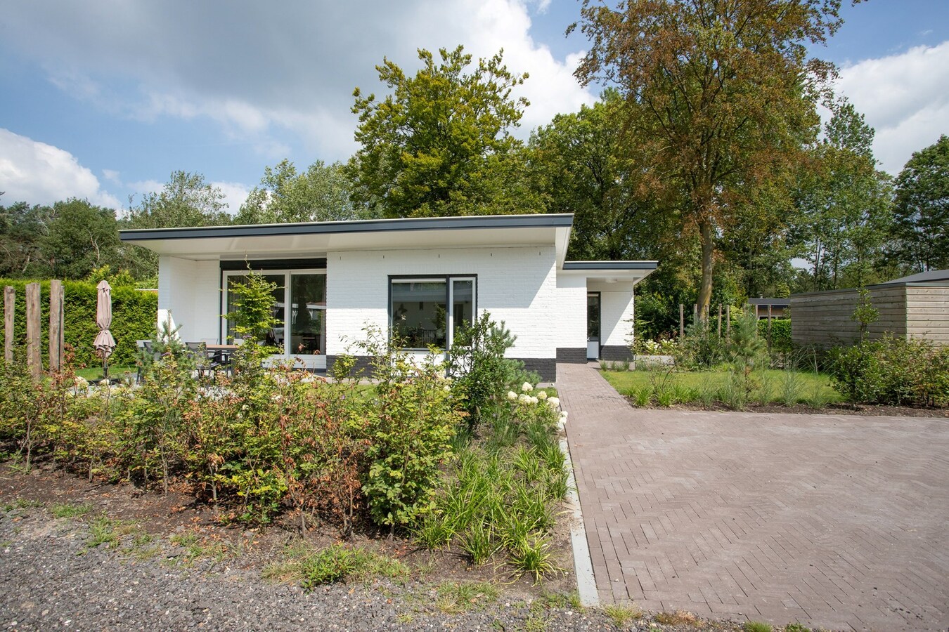 Vrijstaande recreatiewoning met 3 slaapkamers op resort 'De Brabantse Kempen'. 