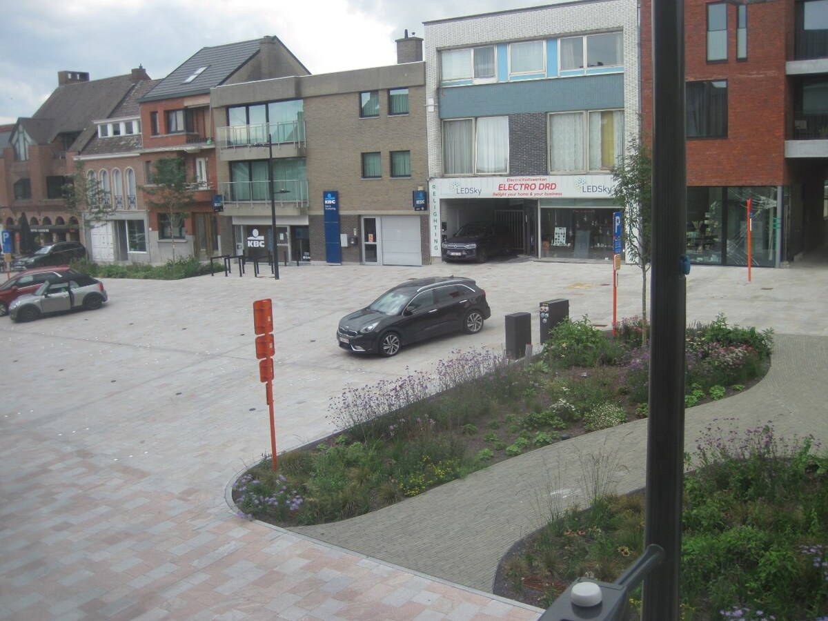 Aangenaam wonen op de Markt. 