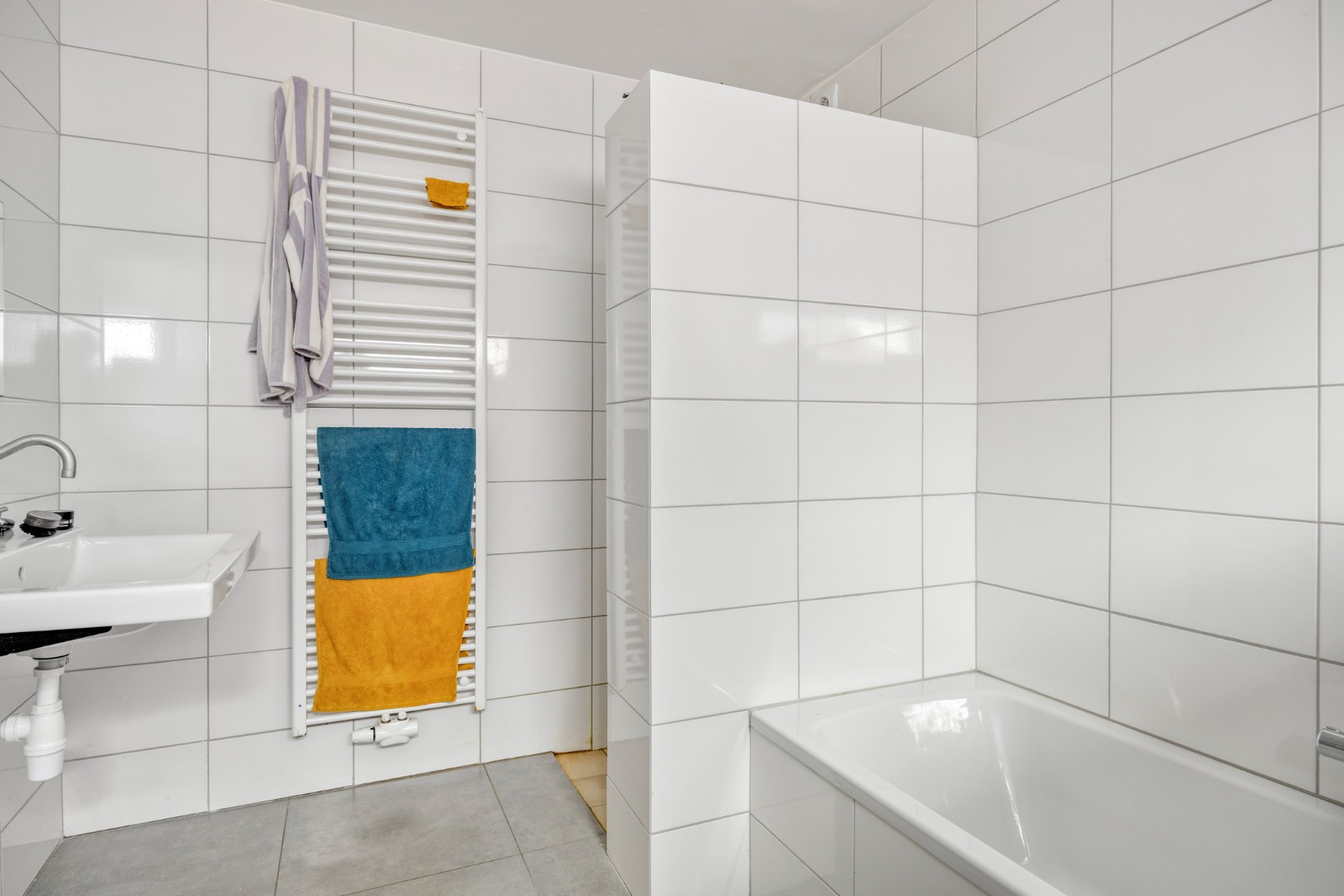 Instapklare bel-etagewoning met 4 slpk. in het hart van Geel 