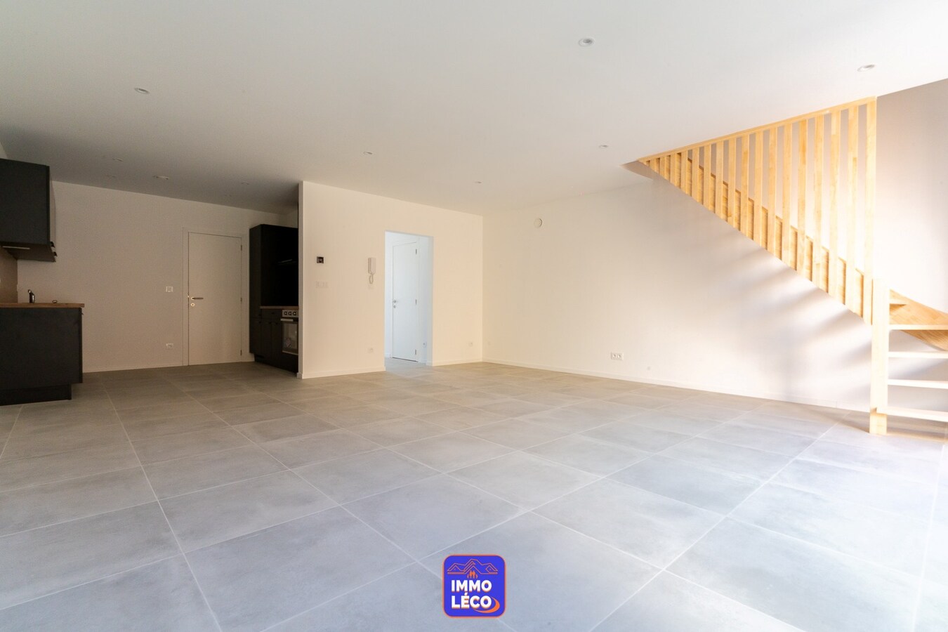 PHASE 2 "Le Village du Castert" 12 Lofts industriels, unique dans la région ! 