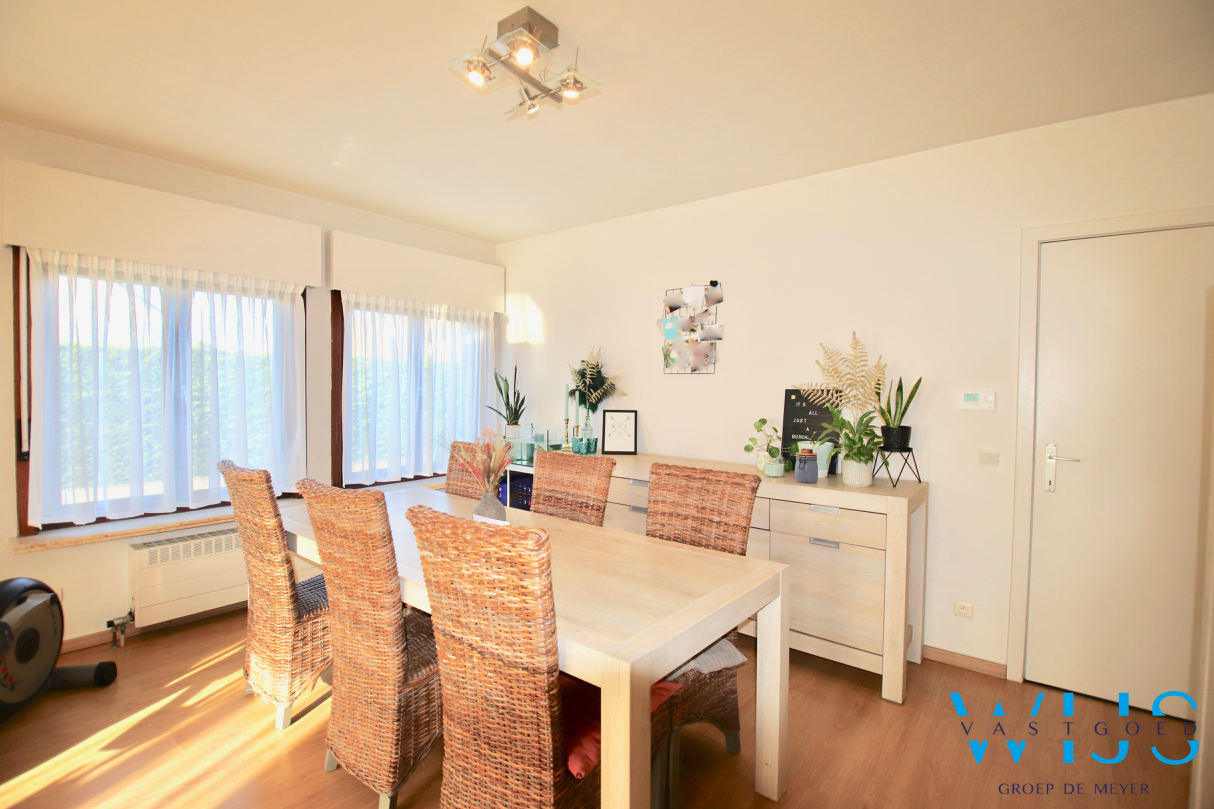 Instapklare woning in een rustige woonwijk te ERTVELDE! 