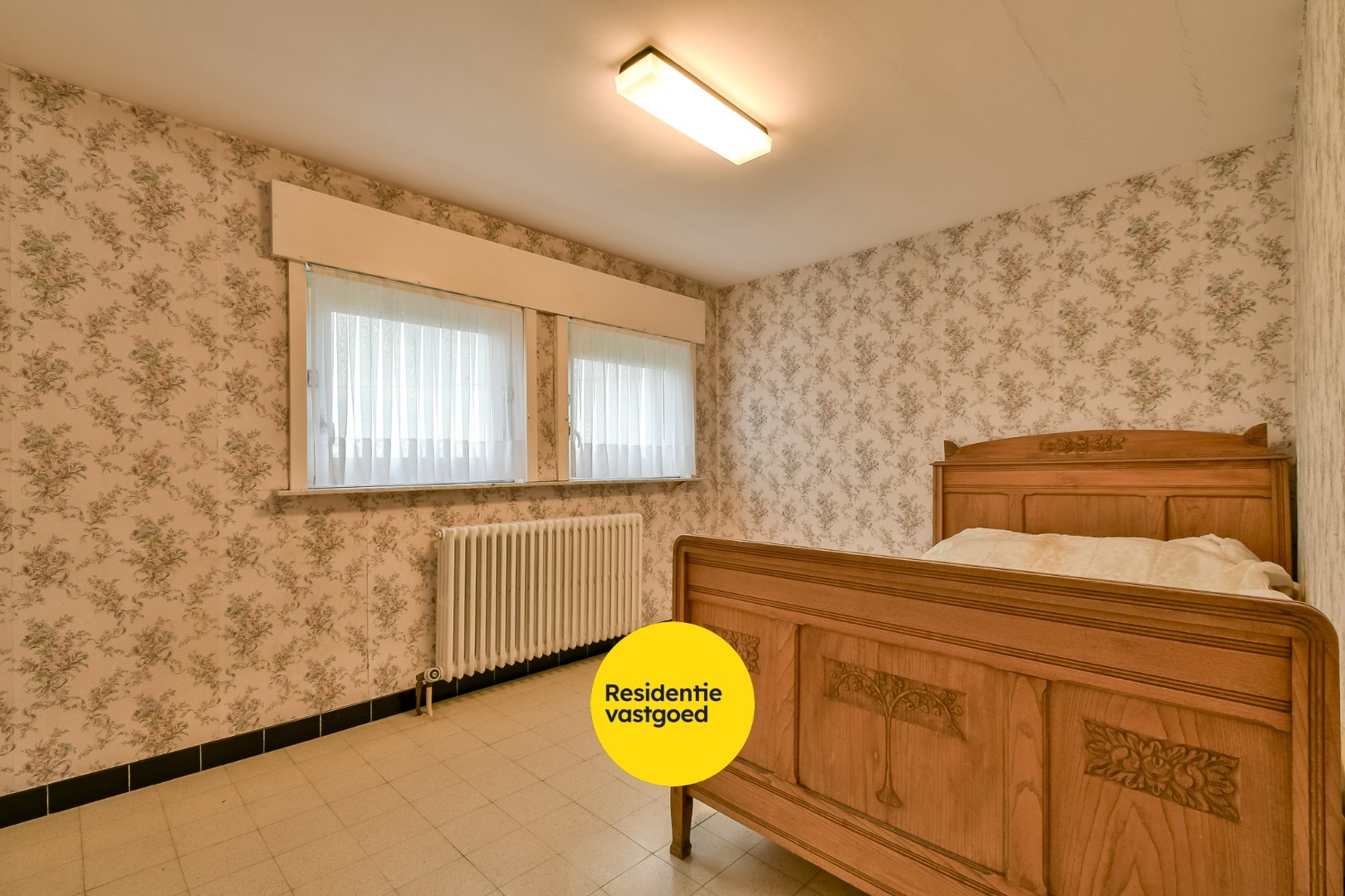 Statige woning met ruime loodsen in Kortemark! 