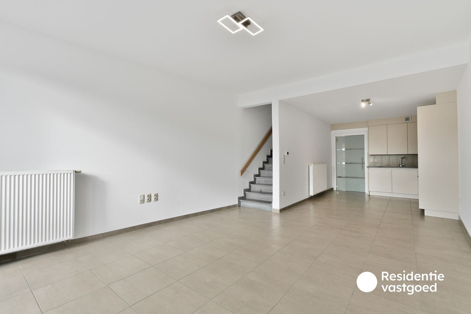 Recente woning met 3 slaapkamers en zonnige tuin nabij centrum Oudenburg 