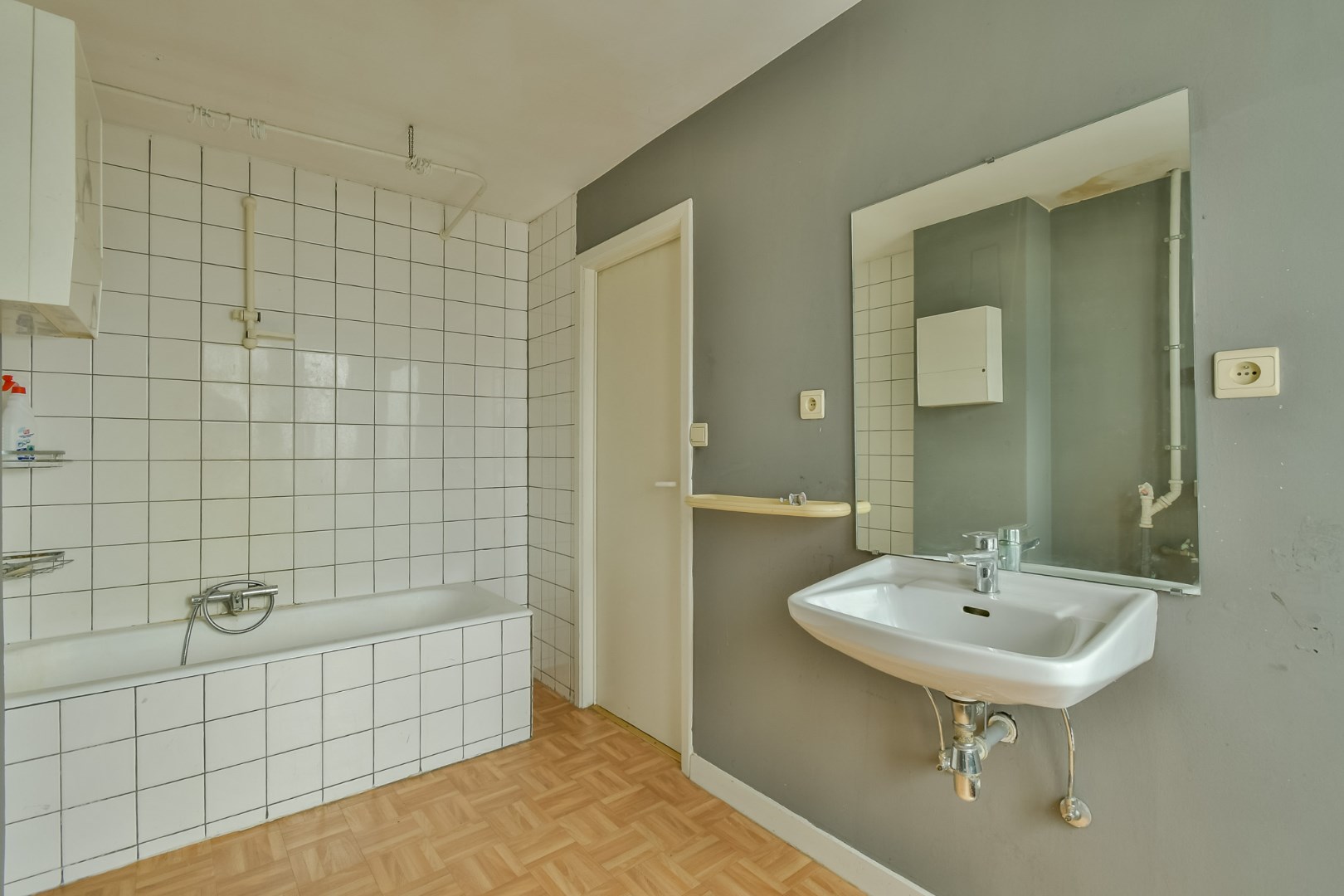 Ruime woning met handelsgedeelte op gunstige ligging in centrum! 