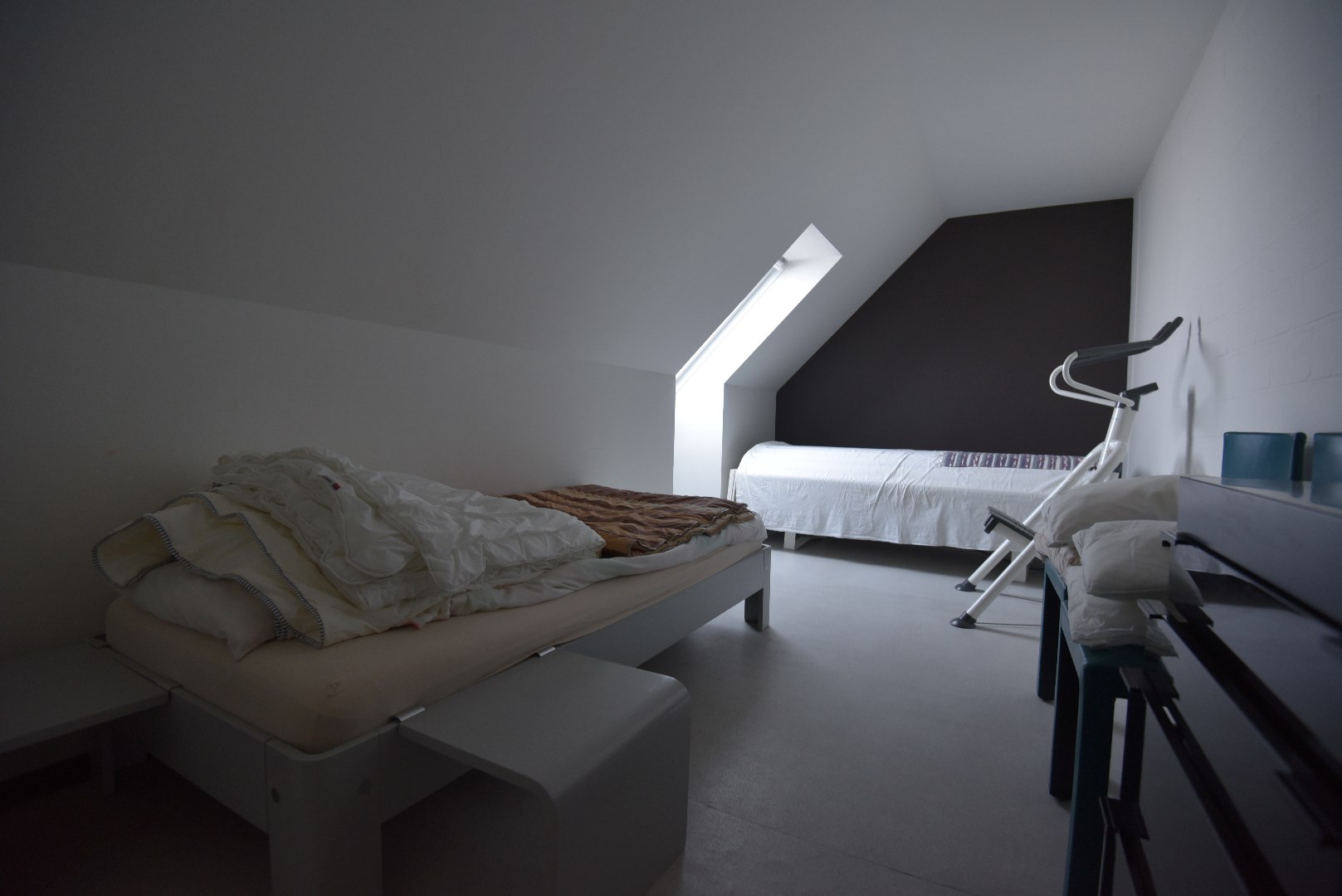 Volumineuze (9 slpks) multifunctionele woning te centrum Lembeke 