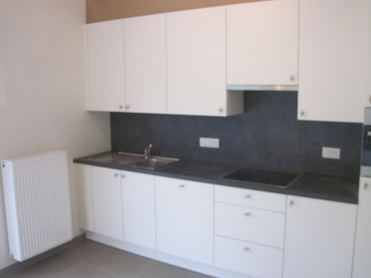 Groen wonen in de Weverij.    2-slp-appartement met een autostaanplaats. 