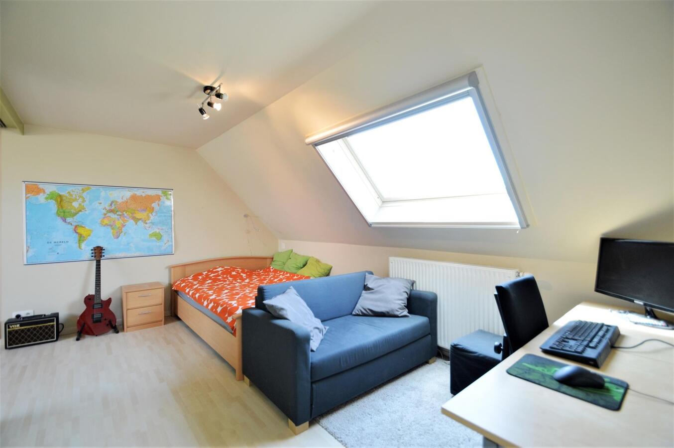 Knappe gezinswoning met mogelijkheid tot vrij beroep - Heist 