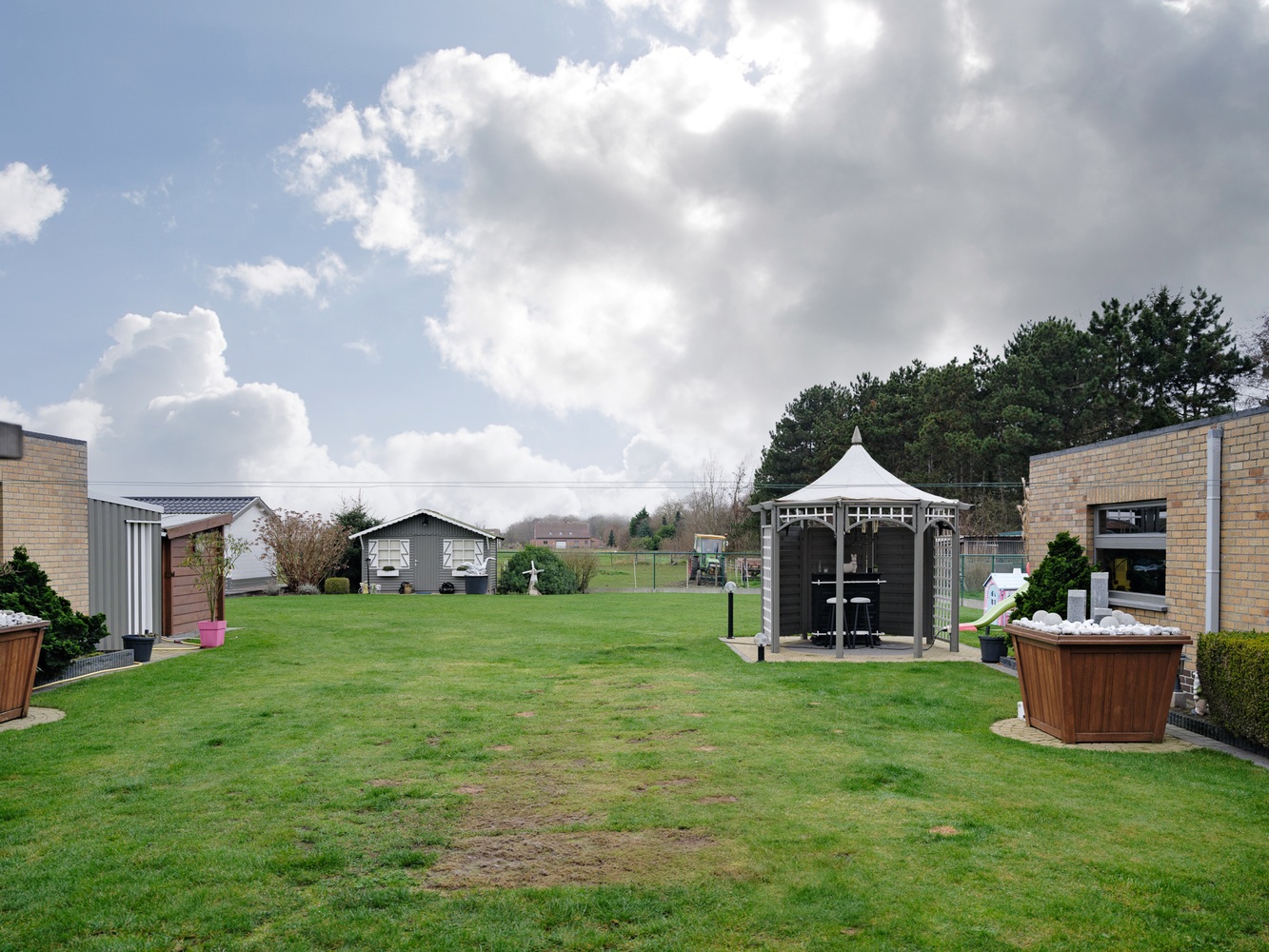 Gezinswoning met ruime tuin 