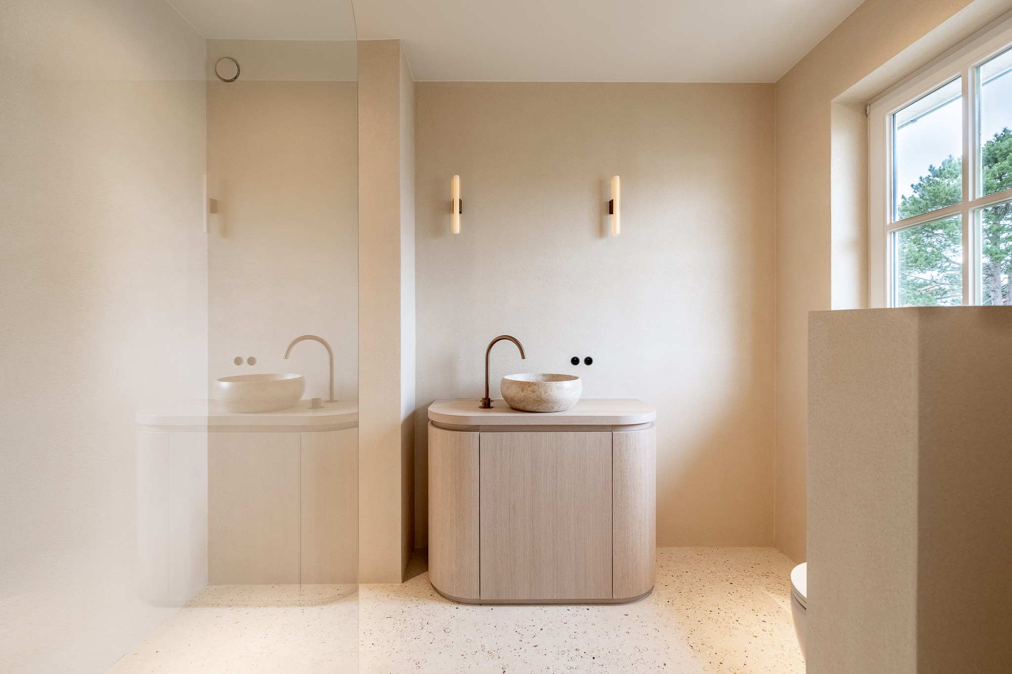 Prachtig gerenoveerde  halfopen woning op topligging nabij centrum, zee en strand 