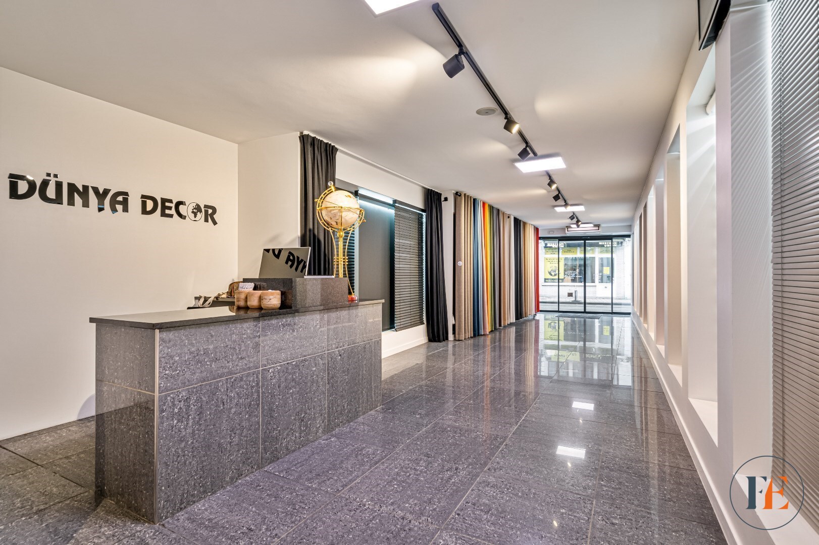 Handelspand met garage op toplocatie (Huurkoop mogelijk) 