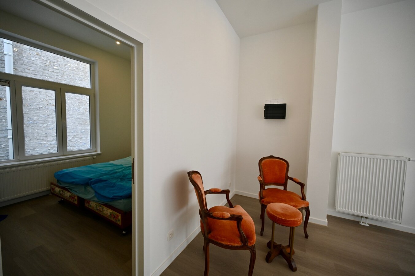 KNAP GERENOVEERD APPARTEMENT OP TOPLIGGING 