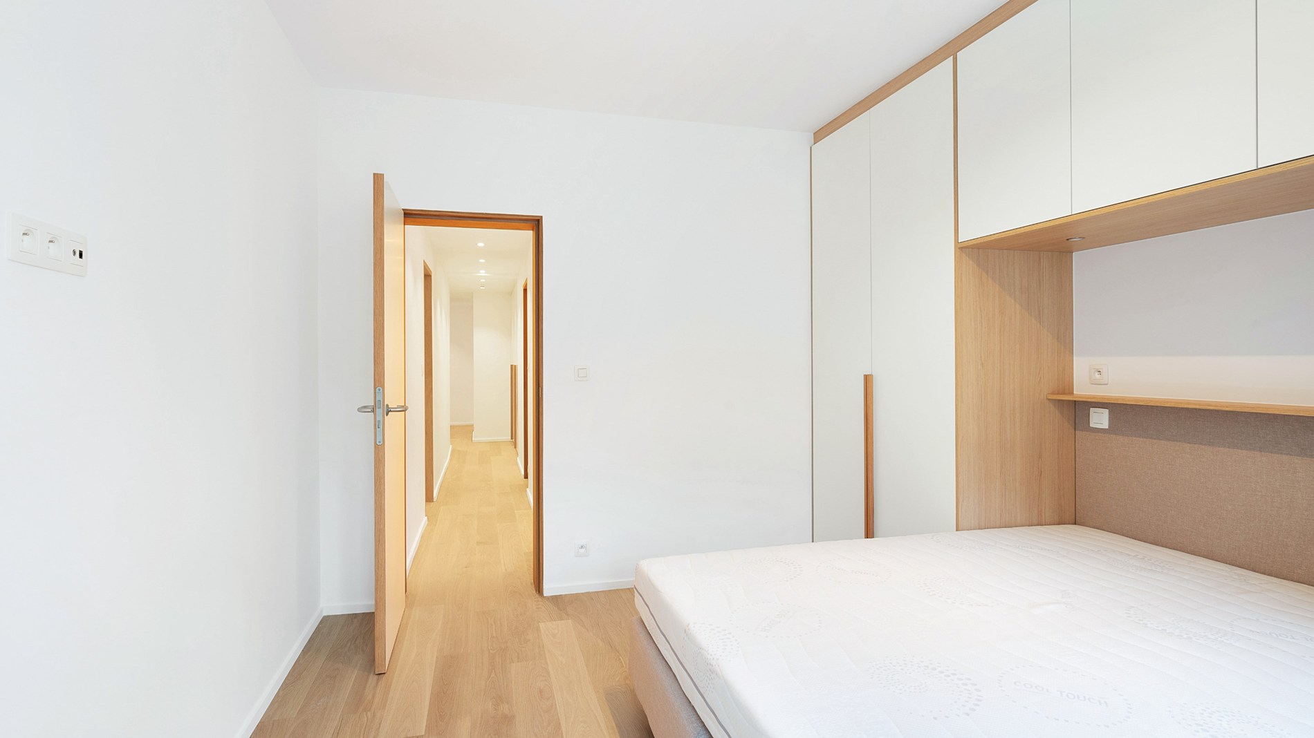 Exclusief ruim plateau-appartement met frontaal zeezicht aan het Rubensplein – met optie tot inpandige parking 