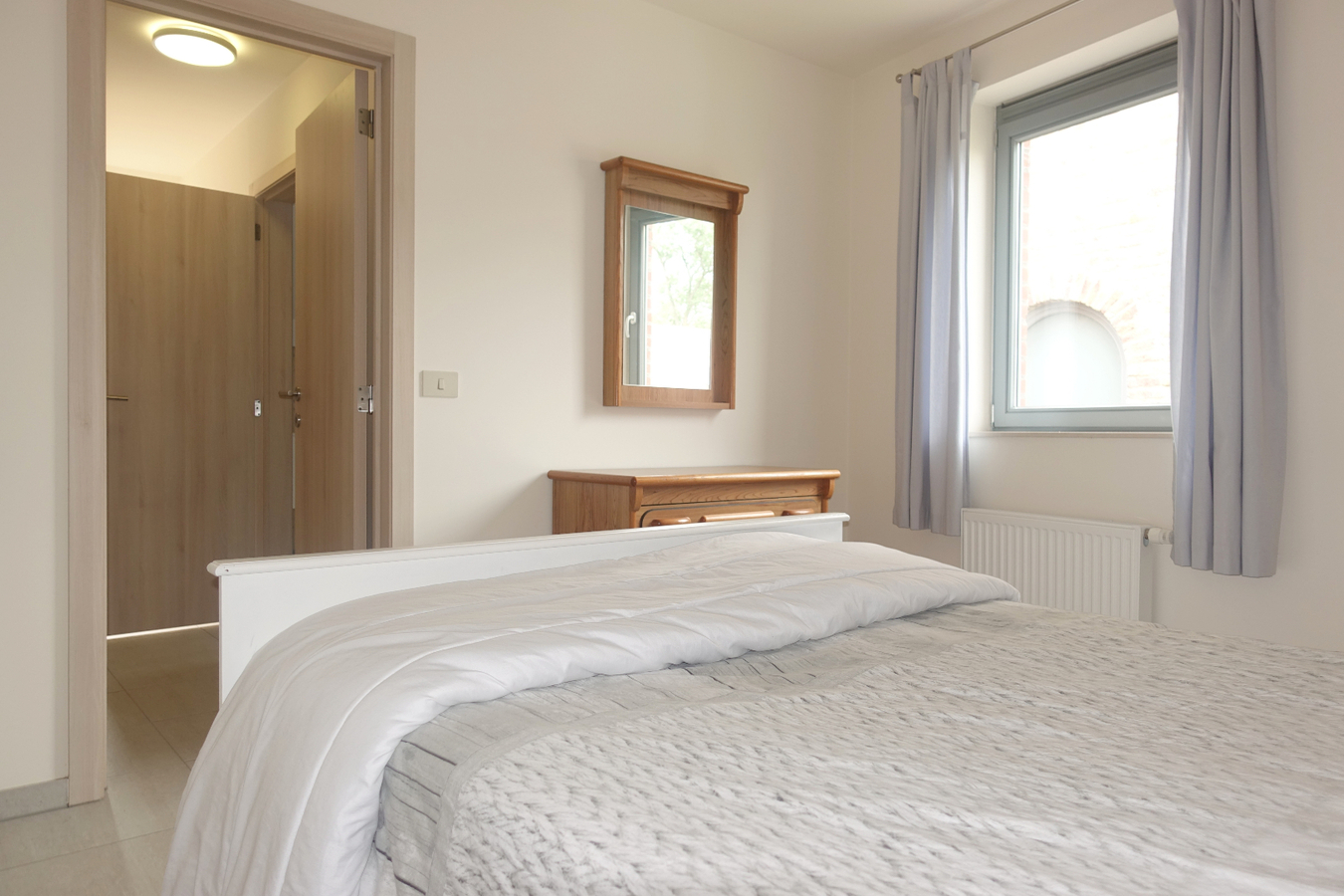 Halfopen woning met garagebox 