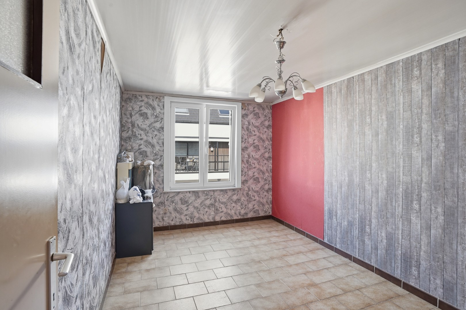 Te renoveren woning in centrum Eernegem 