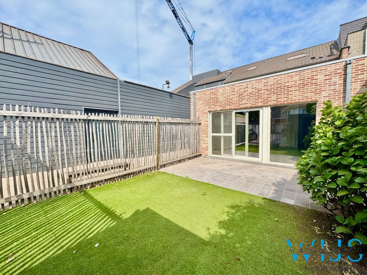 Gelijkvloersappartement met tuin en staanplaats te Ertvelde ! 