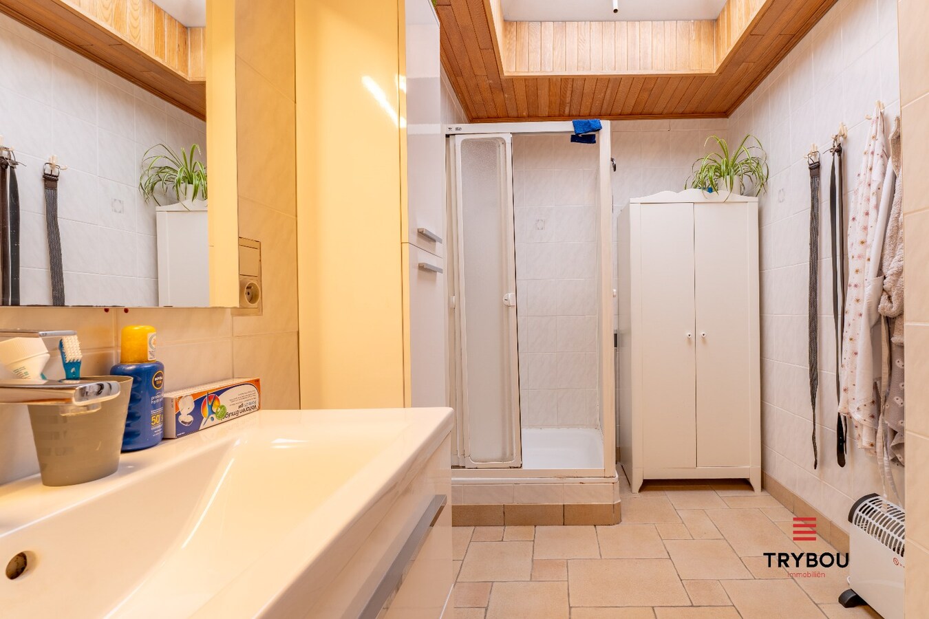 Gezinswoning met tuin, garage én uitweg in hartje Ieper 