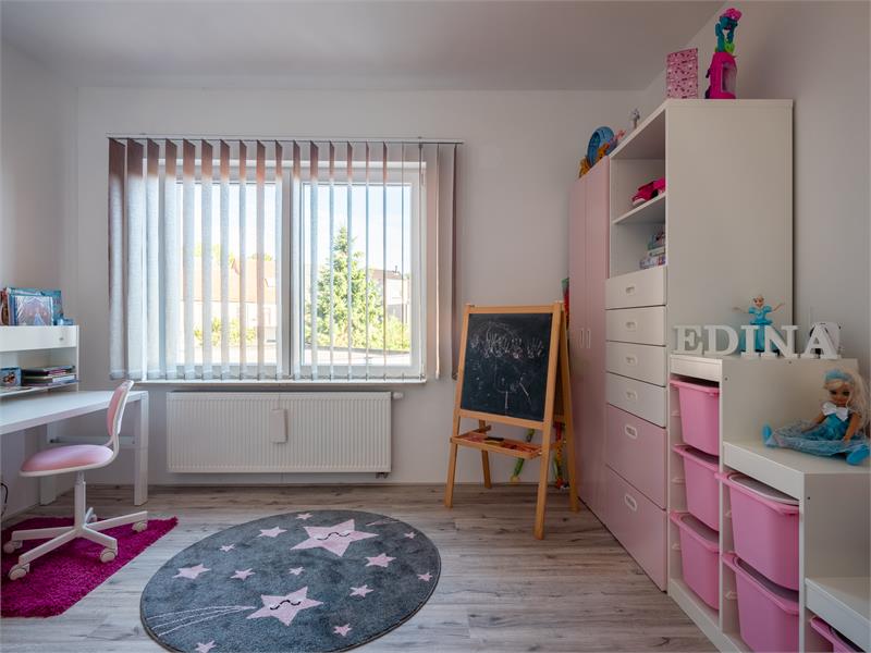 Ruime, subliem gerenoveerde woning in hartje Eeklo 