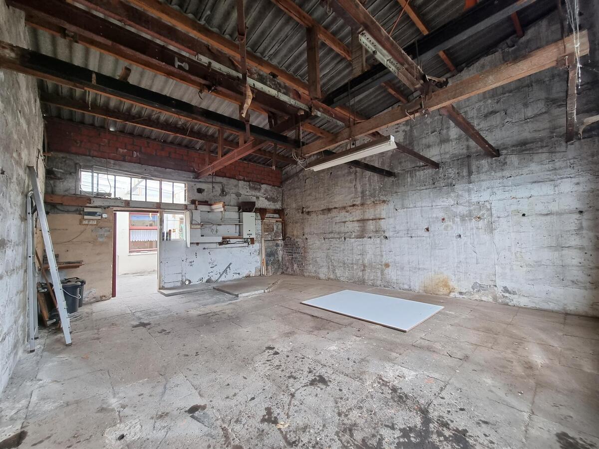 Ruime, te renoveren woning met klein atelier - Zeebrugge 