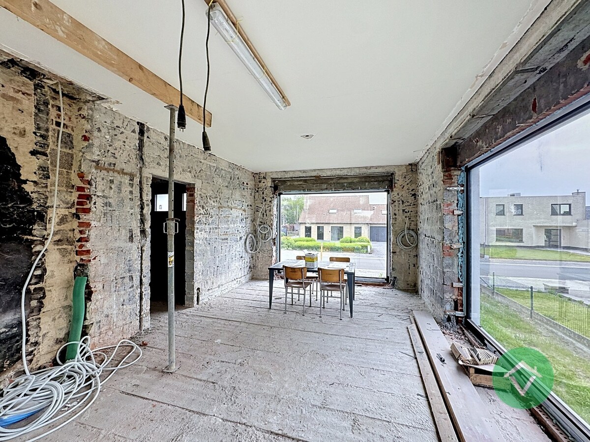 Alleenstaande statige woning met tuin te Veldegem 