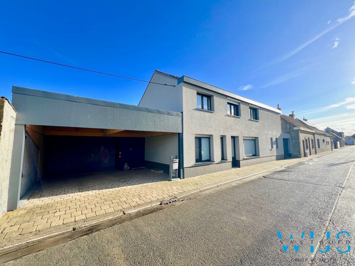 Instapklaar woonhuis op 17.400 m² grond te ASSENEDE ! 