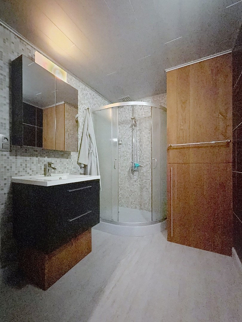 Ruim duplex appartement met 4 slaapkamers, garage en energielabel C in Oostende, bouwjaar 1989 