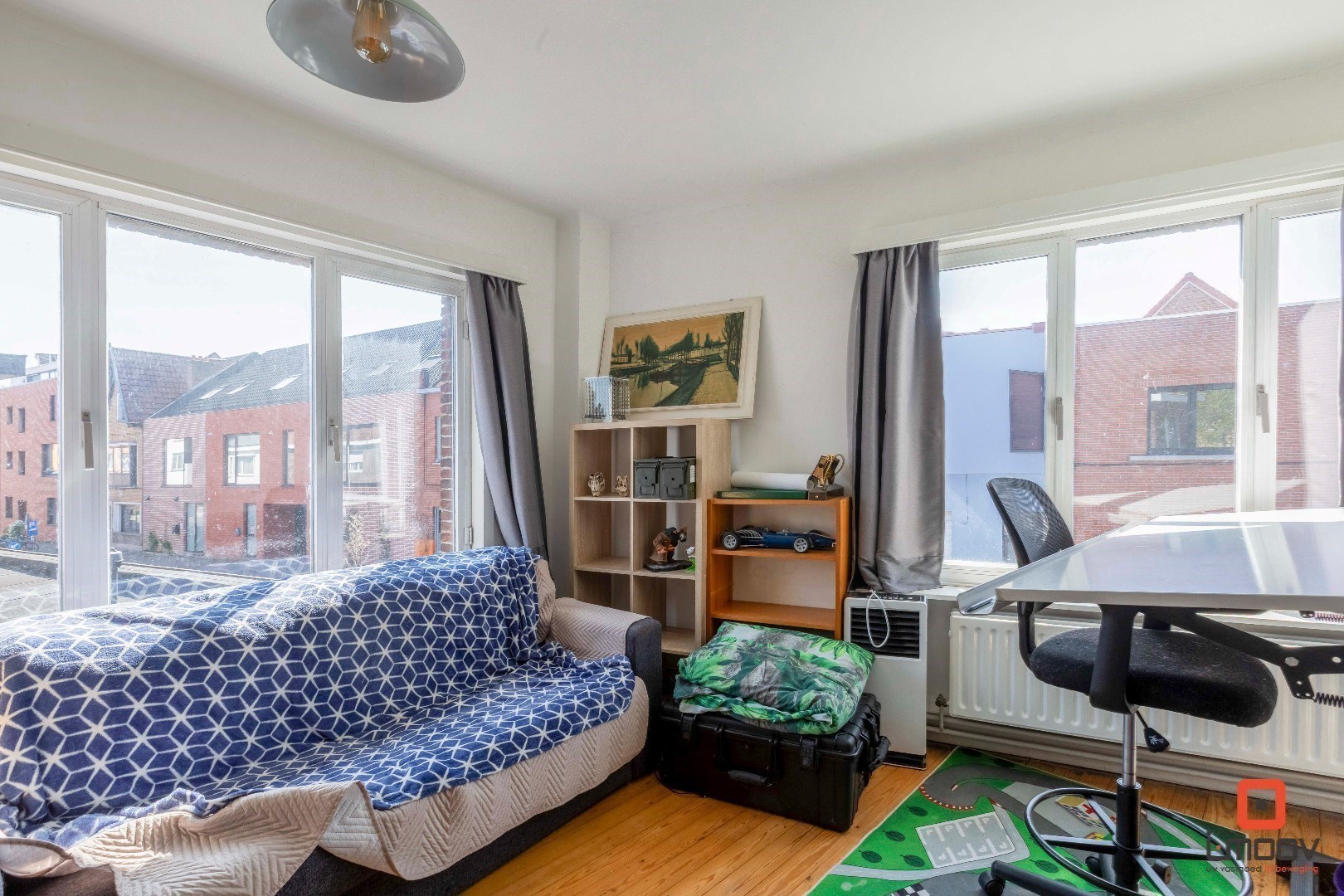 Deels vernieuwde woning met potentieel op uitstekende locatie 