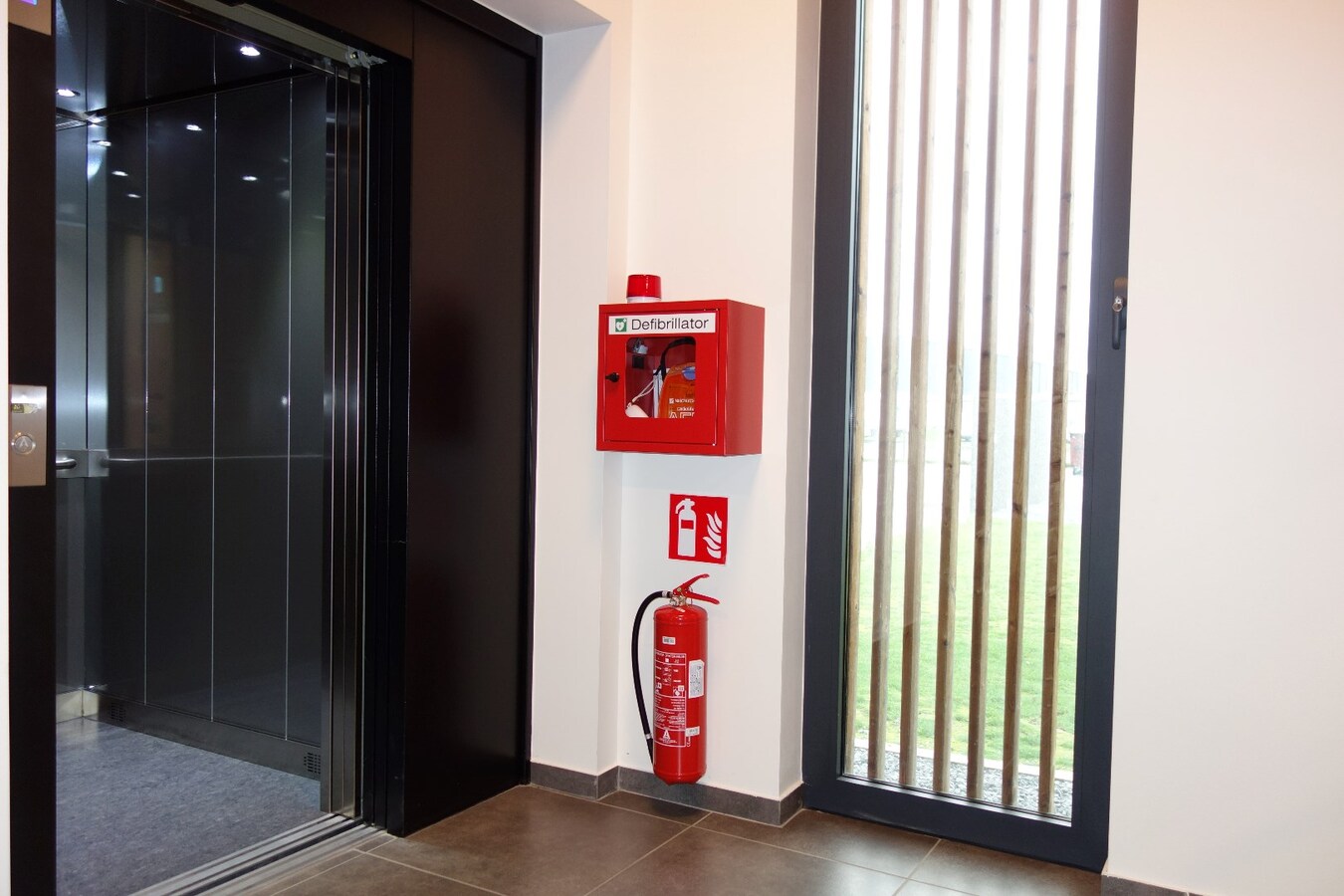 Bureau de prestataires de services loué À Tournai