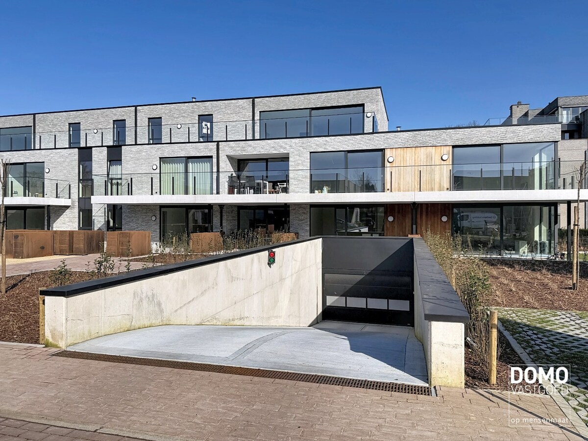 KNAP ARCHITECTURAAL WOONPROJECT IN HET CENTRUM VAN KERMT 