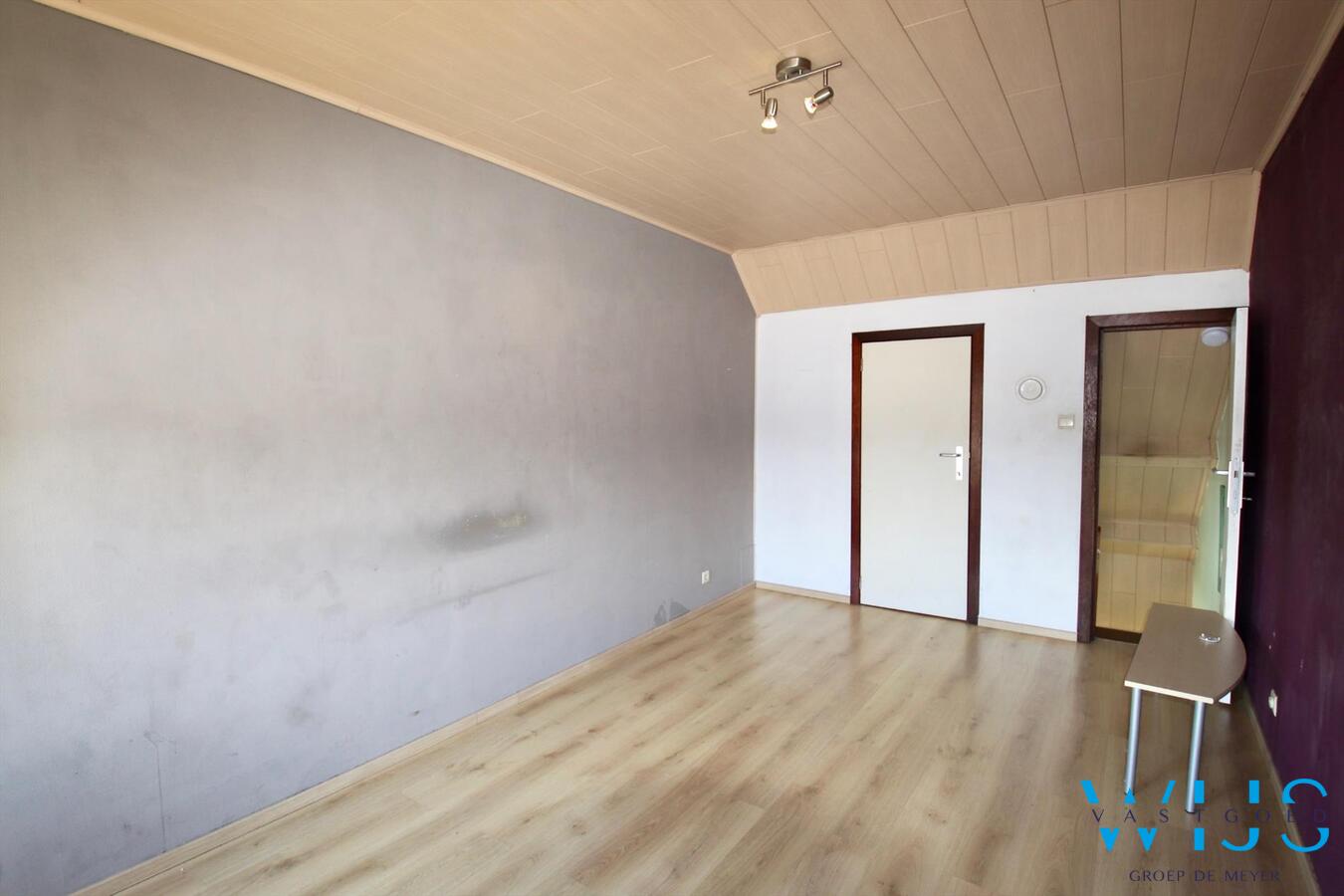 Woonhuis met 1 slaapkamer in het centrum van Ertvelde ! 