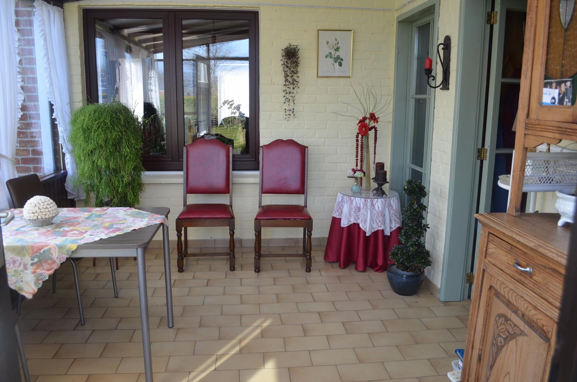 Open bebouwing op 825 m² met 3 slpk te Adegem 