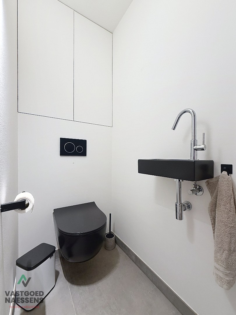 Magnifique appartement rénové de 2 chambres avec vue panoramique. 