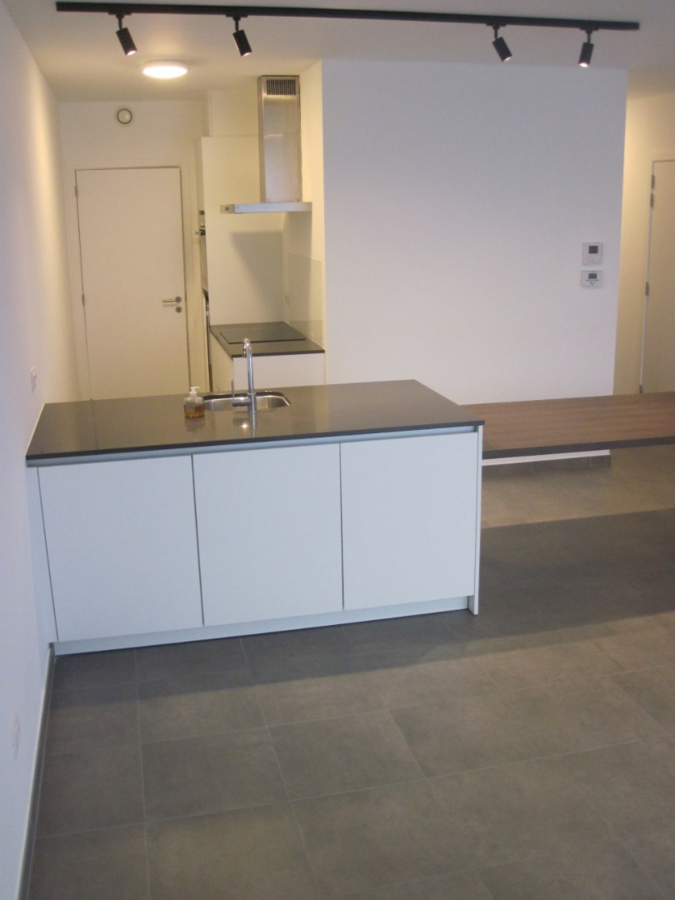 Gelijkvloers 2-slaapkamer appartement met uitzonderlijk terras. 