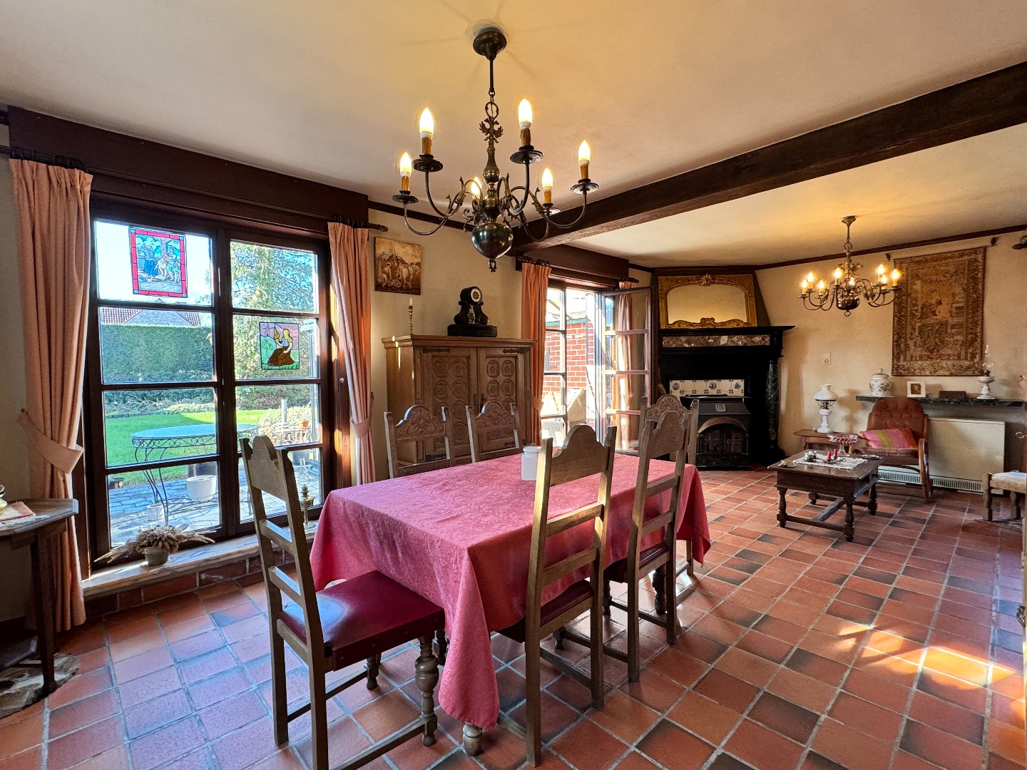 Charmante woning met garage en tuin op 963 m² te Zulte 