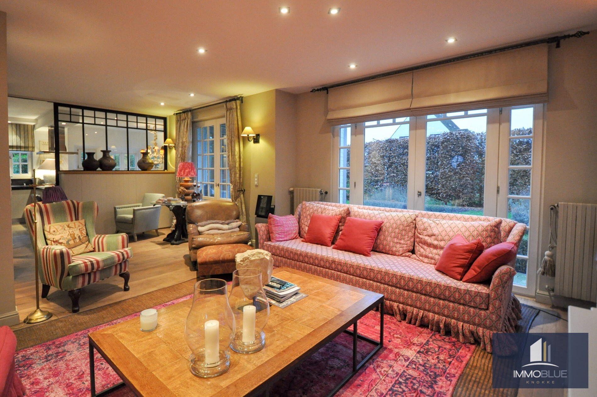 Une villa de charme située dans un quartier résidentiel calme. 