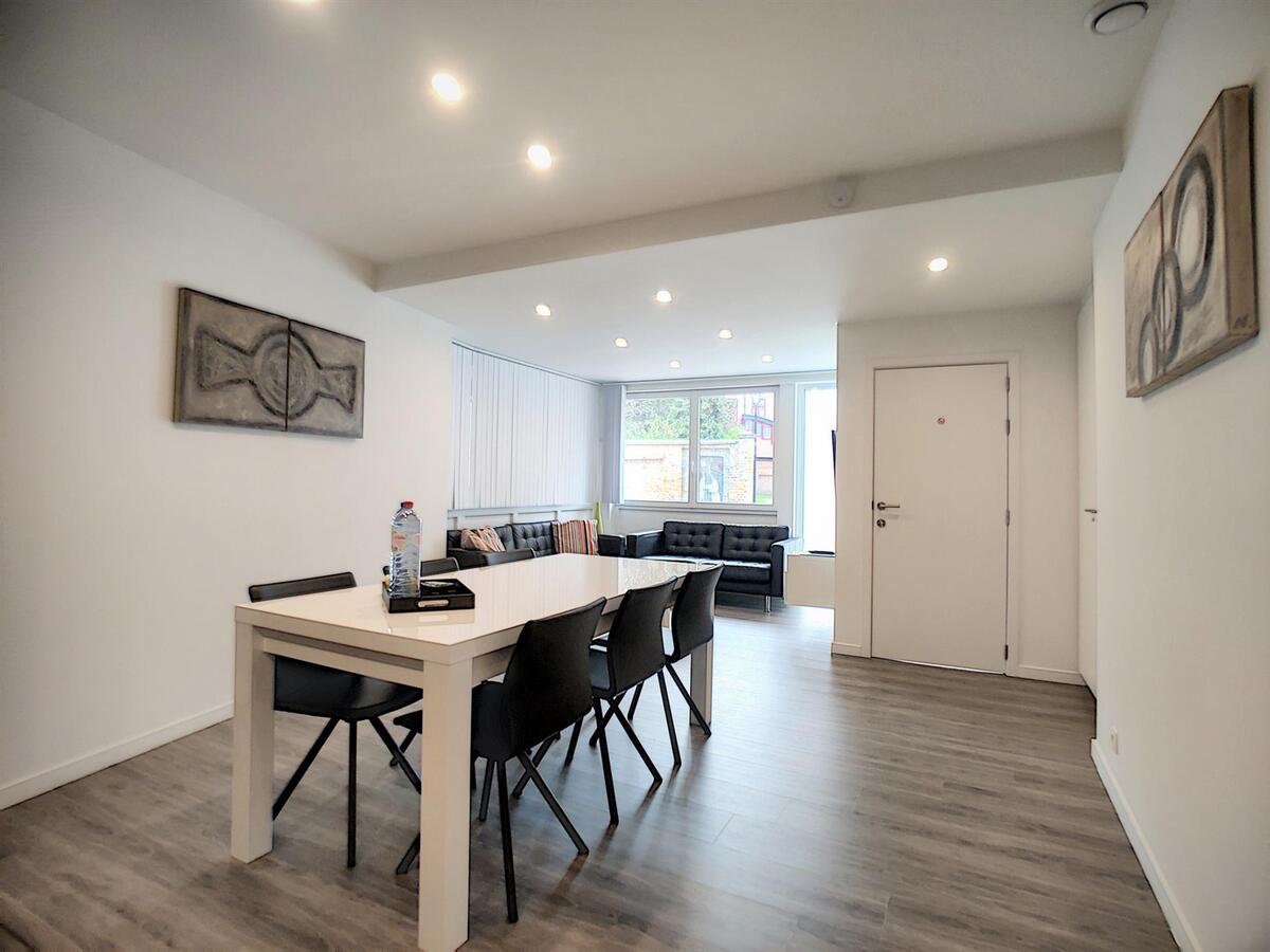 Zeer leuk, volledig gerenoveerd appartement - Heist 