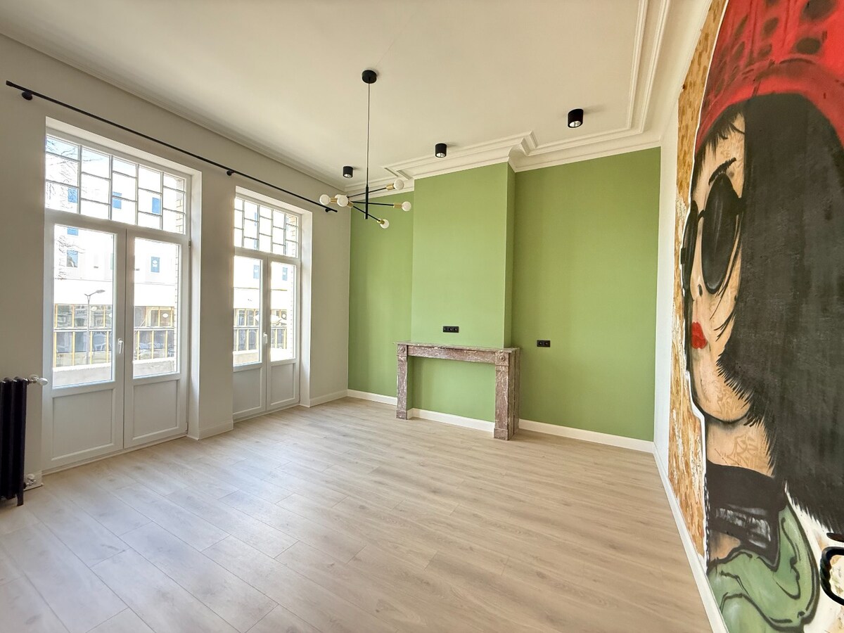 Maison de maître avec 5 chambres et jardin, idéale pour profession libérale ! 