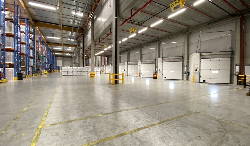 Recent logistiek magazijn te huur in IZ De Hulst Willebroek