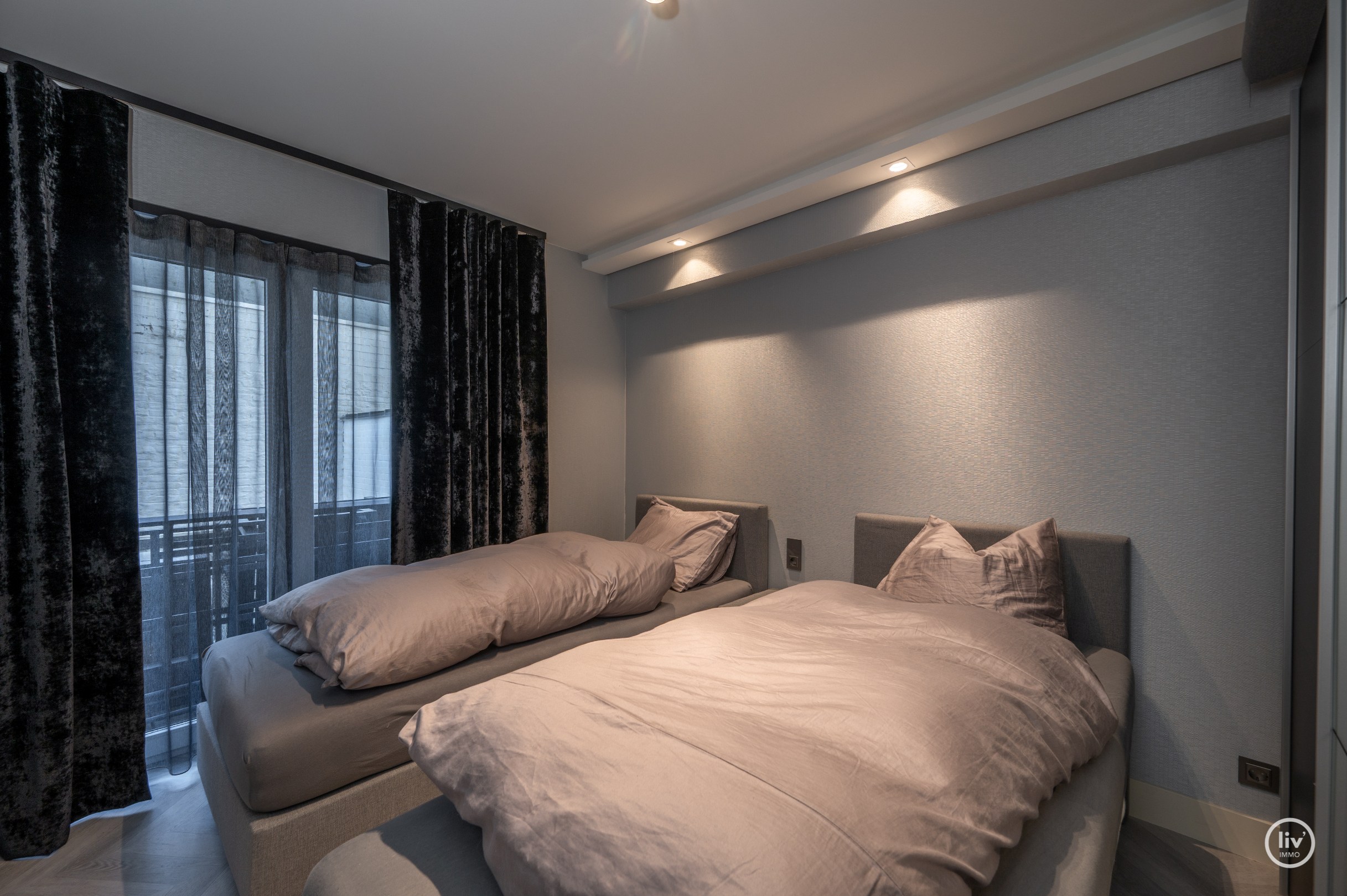 Appartement confortable avec deux chambres et possibilité de stationnement devant l'appartement. 