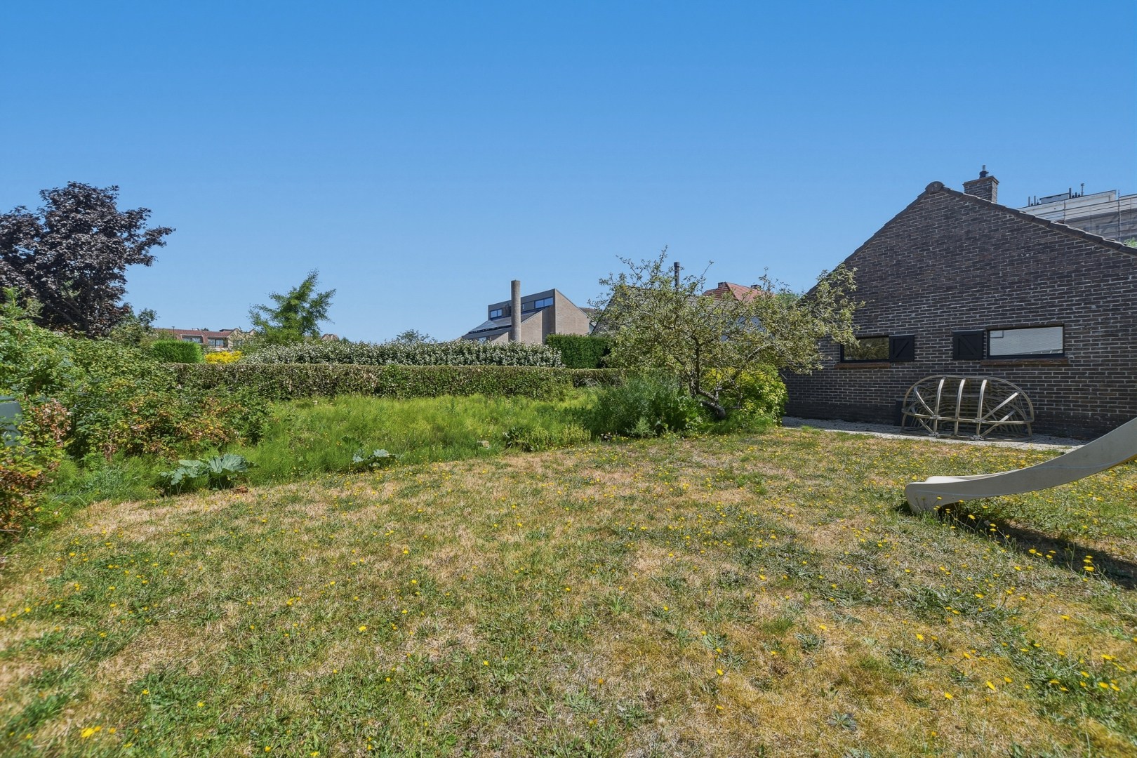Ruime vrijstaande villa op 765 m² in de gegeerde villawijk Noordhoek te De Haan 