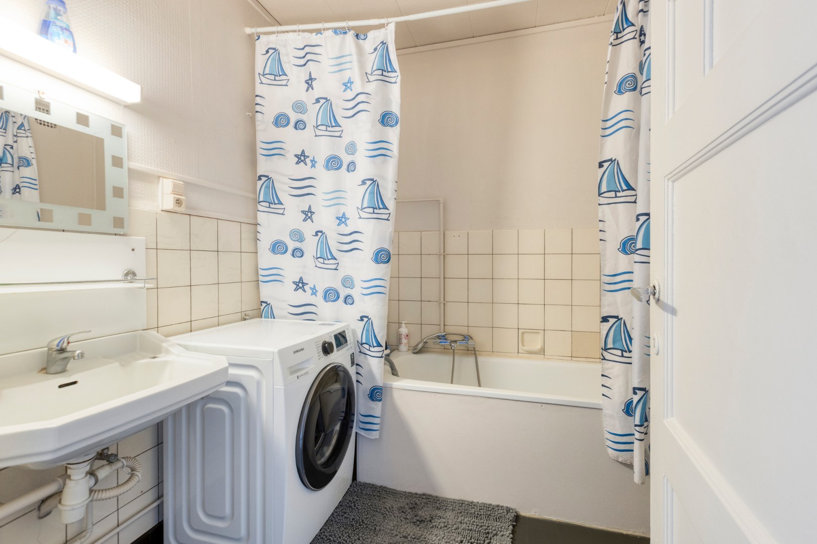 Instapklaar appartement met 2 slpk. nabij het centrum van Leopoldsburg 