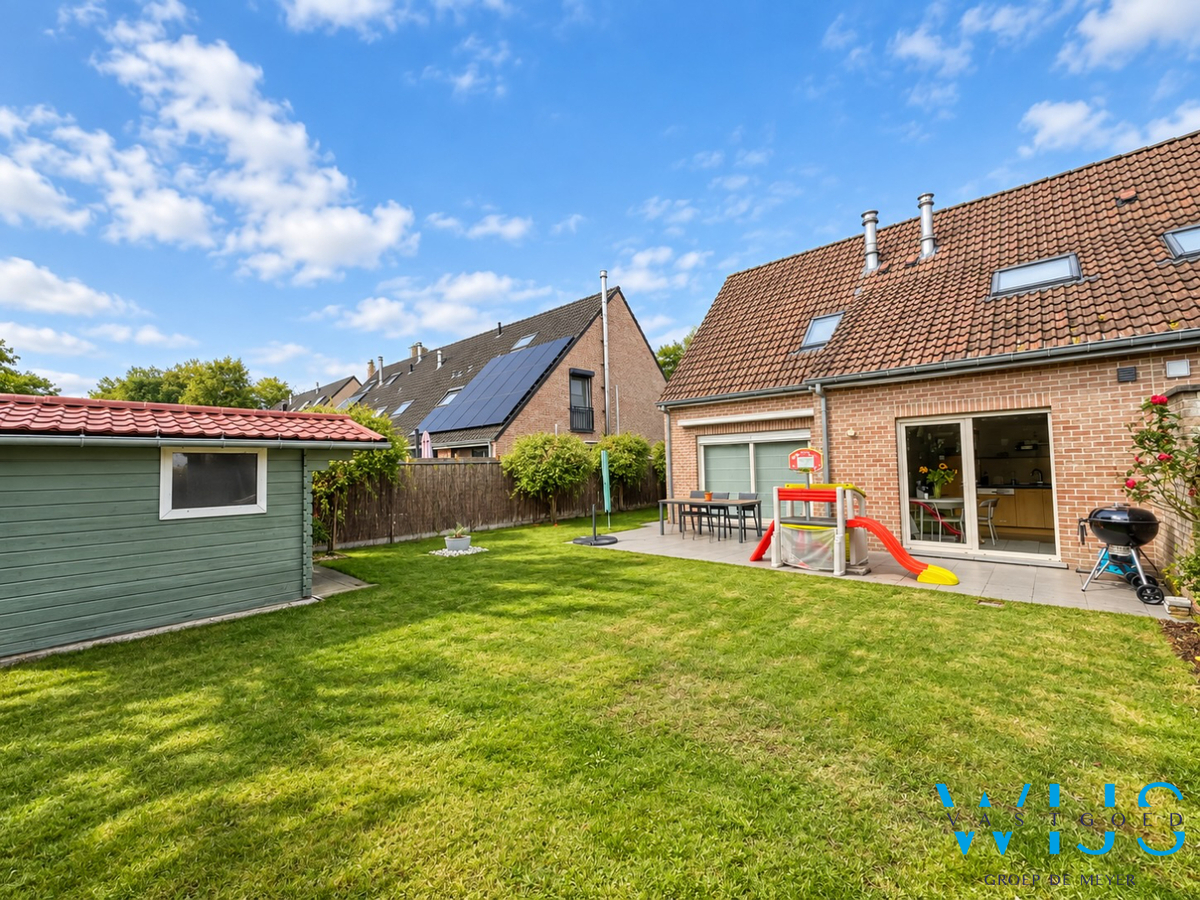 Schitterende instapklare gezinswoning op een uitzonderlijk rustige locatie in Sleidinge! 