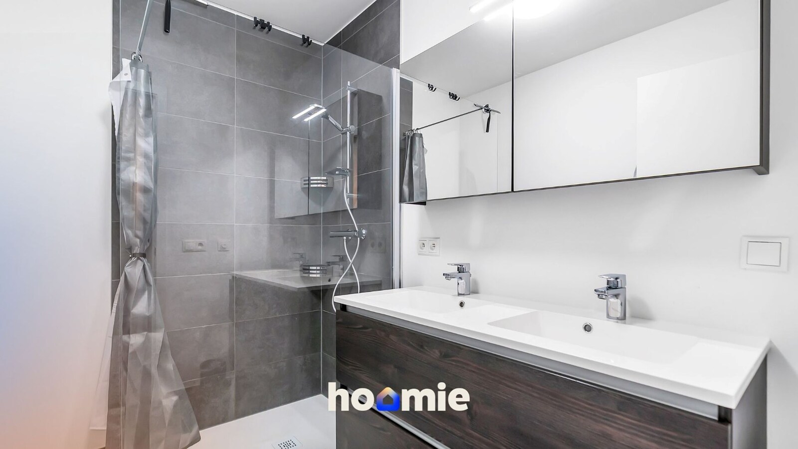 Benedenwoning te koop in Genk