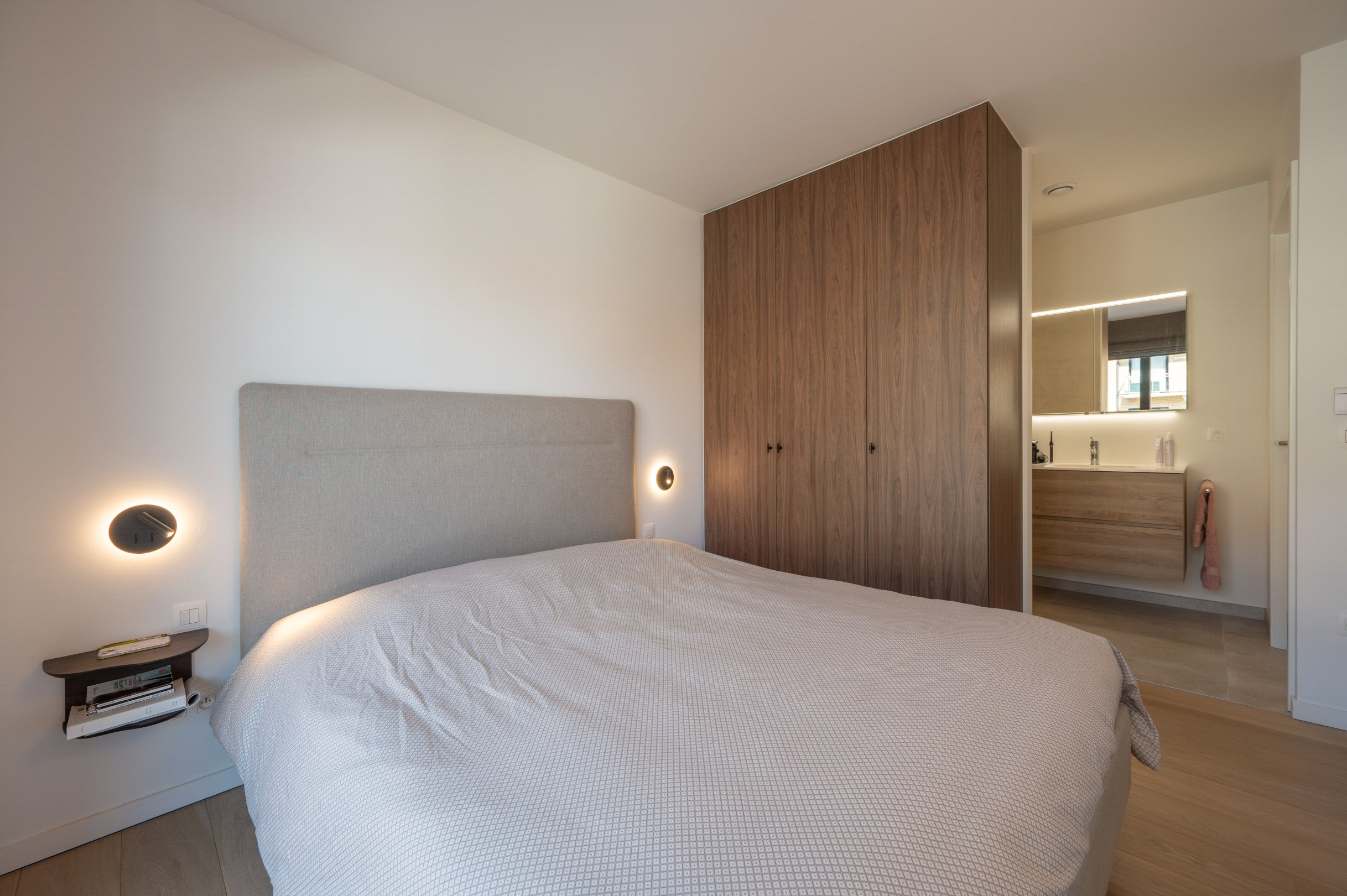 Appartement spacieux et récent (2021) situé sur l'avenue Paul Parmentier à Knokke. 