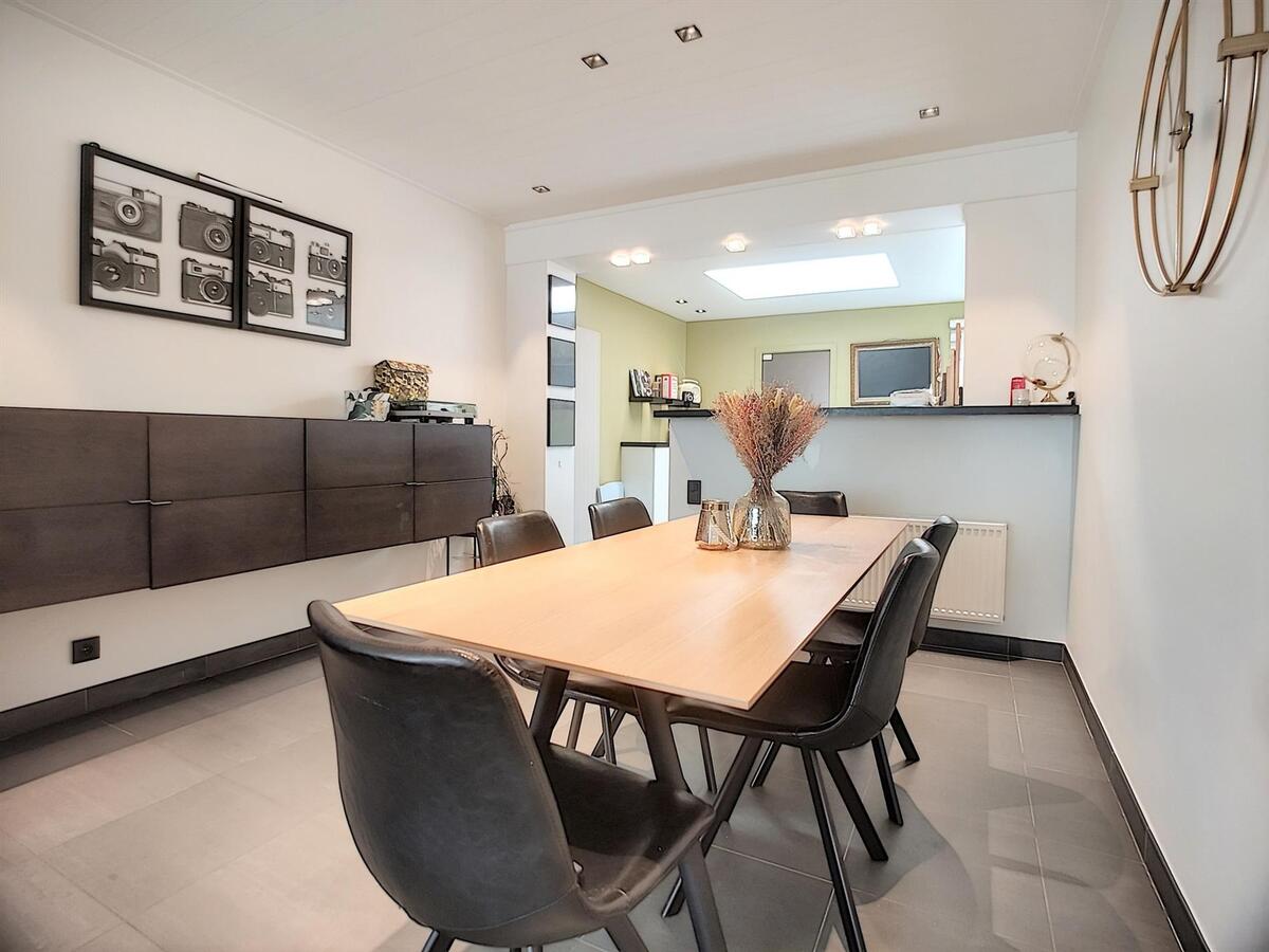 Goed gelegen, kwalitatief gerenoveerde gezinswoning - Heist 