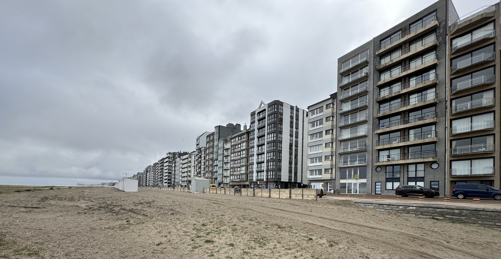 Prachtig doorzonappartement met frontaal zeezicht en 3 slaapkamers te Heist 