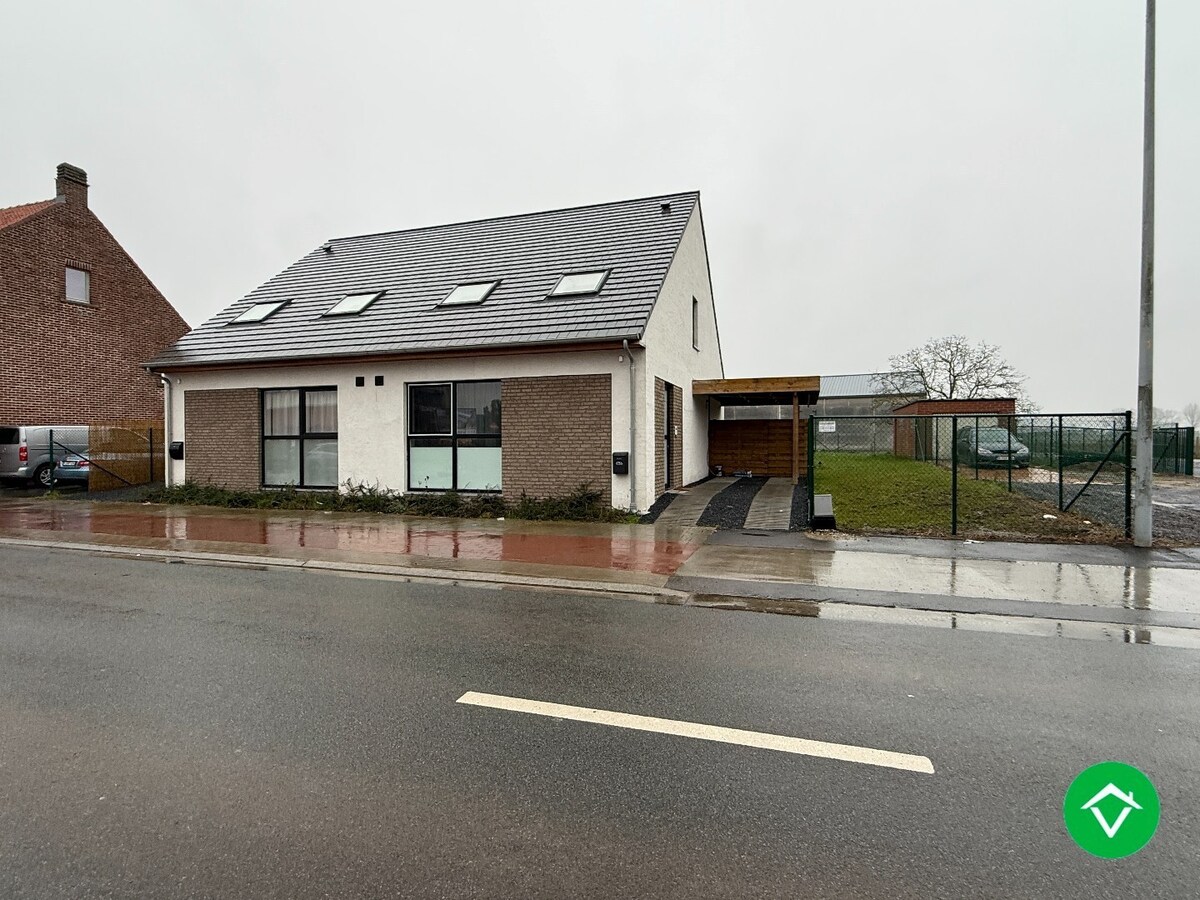 Nieuwbouwwoning met 3 slaapkamers, carport en tuin 