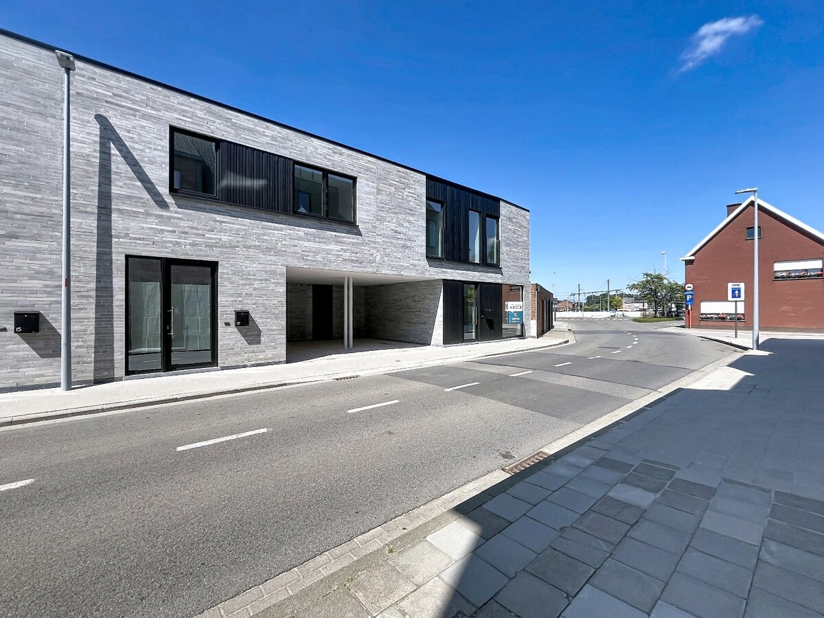 Nieuwbouwwonining met 4 slaapkamers in hartje Aalter op toplocatie. 