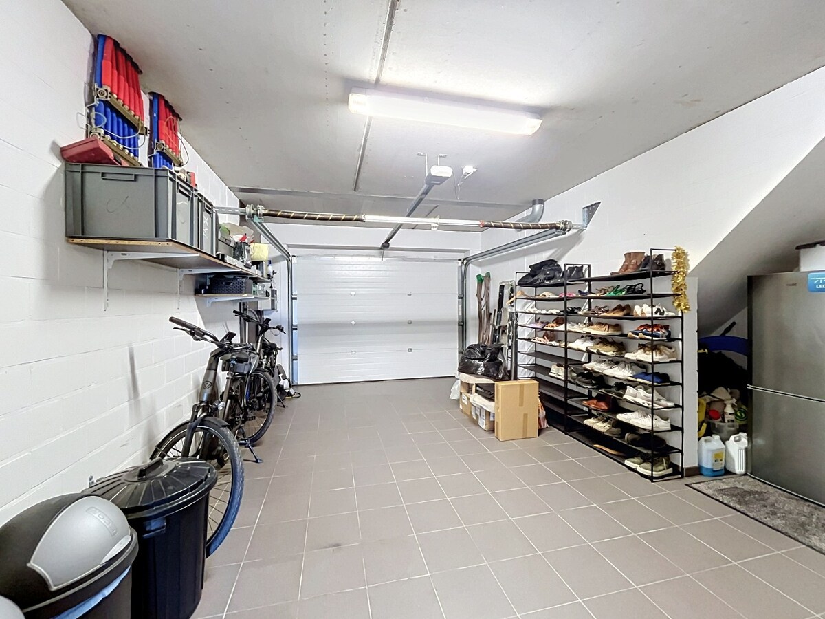 Recente halfopen woning met 3 ruime slaapkamers! 