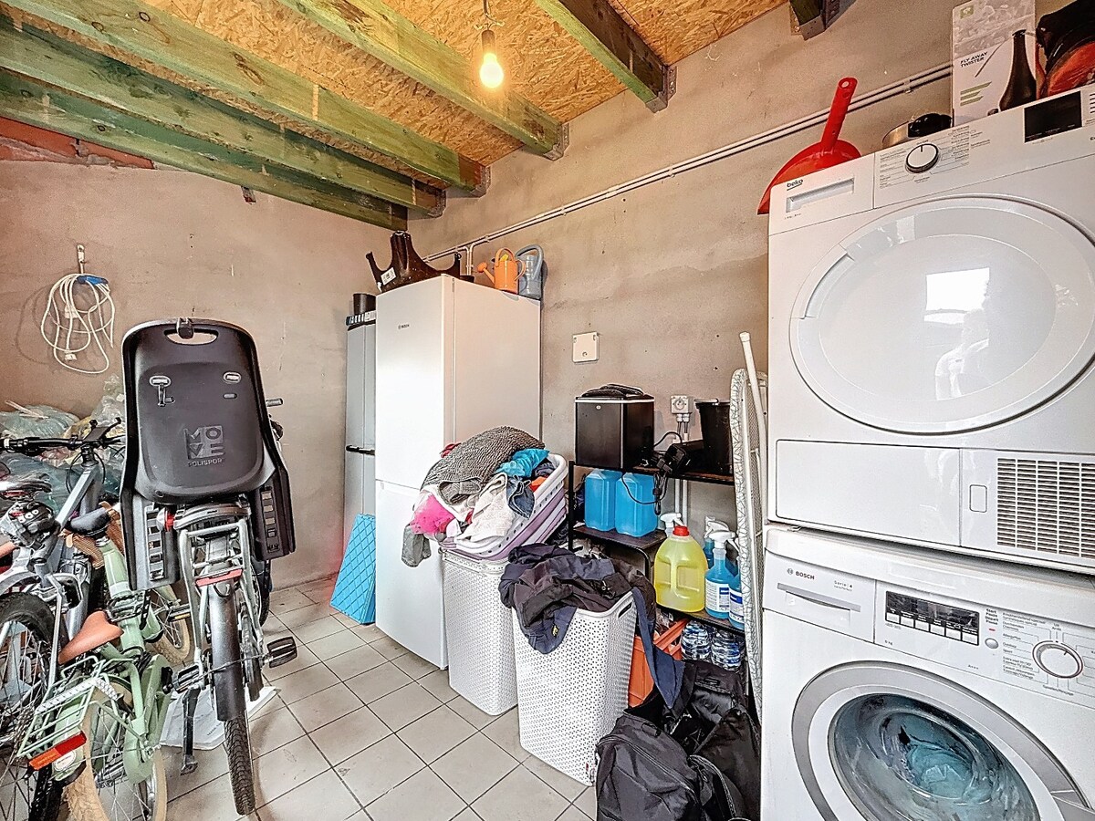 Grotendeels gerenoveerde woning met tuin te Aalst 